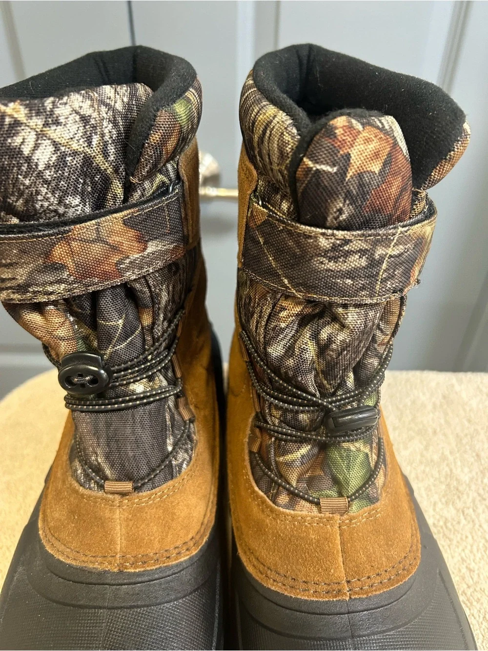 OZARK TRAIL Mossy Oak men’s hunting/snow boots. Size 11. NEW?? Insulated